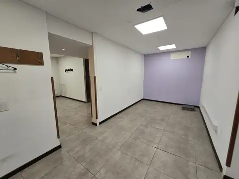 Oficina Monoambiente con 3 baños