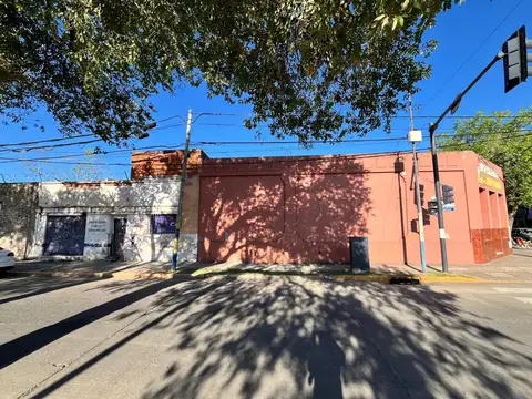 Local en Venta 54 años