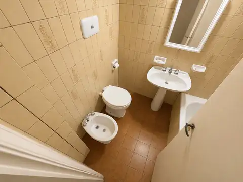Departamento 4 ambientes con 2 baños