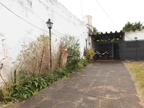 Casa 3 ambientes con 1 baño