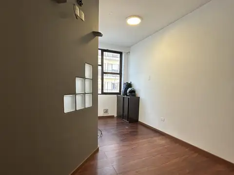 Oficina 4 ambientes con 1 baño