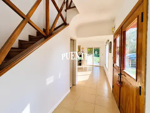 Casa 5 ambientes con 3 baños