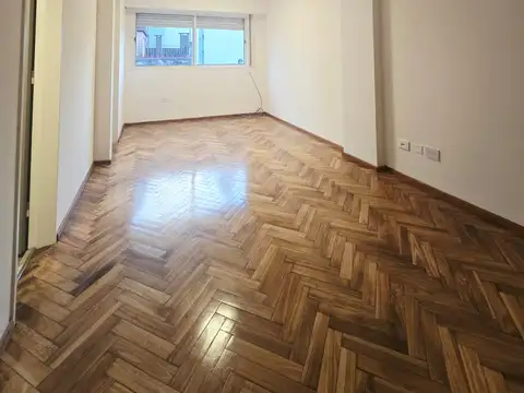 Balcarce 1100, Piso 03
