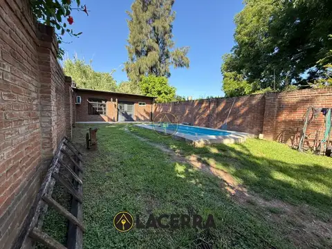 Oportunidad! Venta de casa a refaccionar en Villa Ballester
