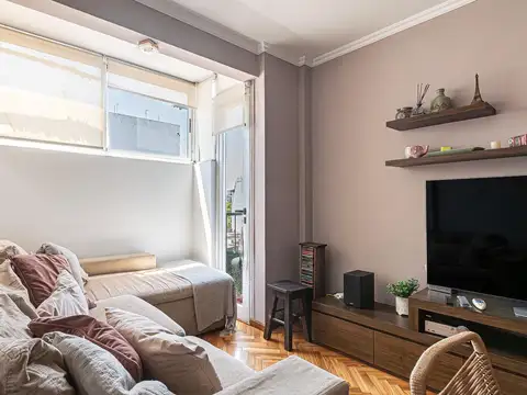 Departamento de 3 amb. Impecable y súper luminoso.