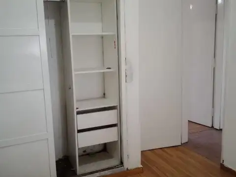 Casa en Alquiler con 2 cocheras