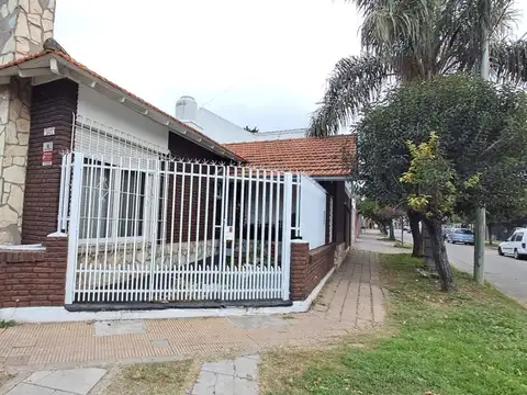 CASA 4 AMBIENTES EN VENTA APTO CRÉDITO LOMAS