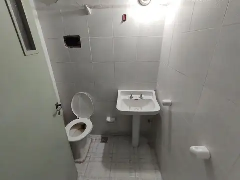 Casa 2 ambientes con 2 baños