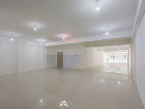 VENTA LOCAL COMERCIAL SOBRE 18 DE JULIO, CORDÓN
