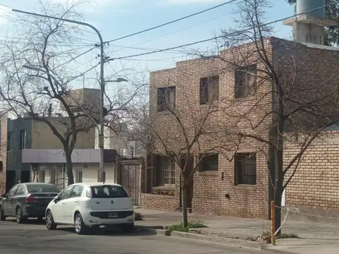Alpatacal e/ Avenida Juan B. Justo y Nicolas Avellaneda