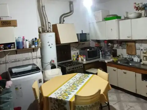 Casa en venta - 3 Dormitorios 2 Baños - Mendoza