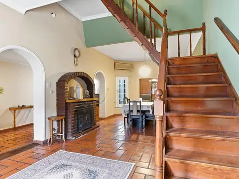 Venta casa con cochera  Velez Sarsfield - Villa Luro
