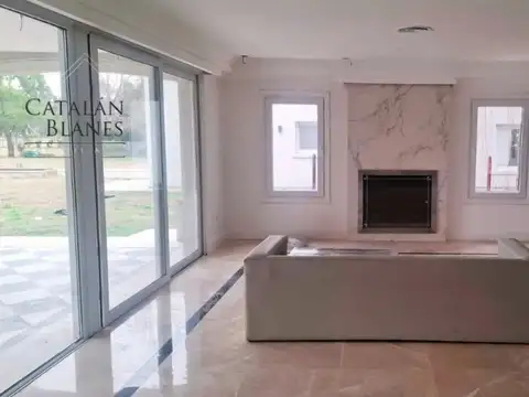 Casa en Venta en Club Miralagos, USD 690.000