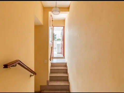 Depto Tipo Casa en Venta de 6 ambientes
