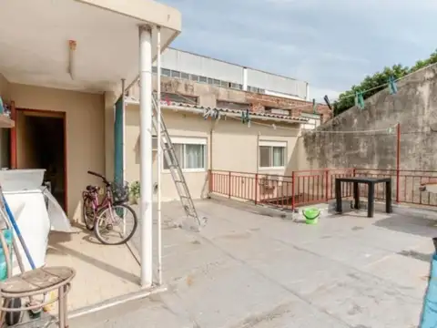 Depto Tipo Casa en Venta de 4 dormitorios
