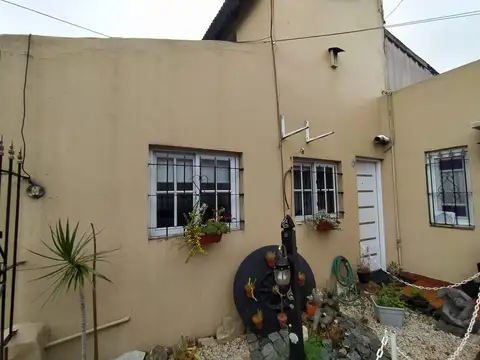 Departamento tipo casa al frente de 2 ambientes - sin expensas