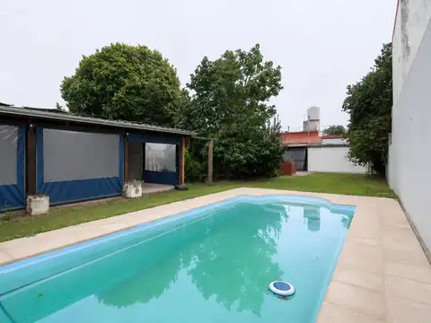 VENTA CASA 3 DORMITORIOS QUINCHO Y PILETA