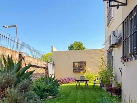 Venta PH Tipo Casa en Esquina 3 Amb 210 m²,Moron