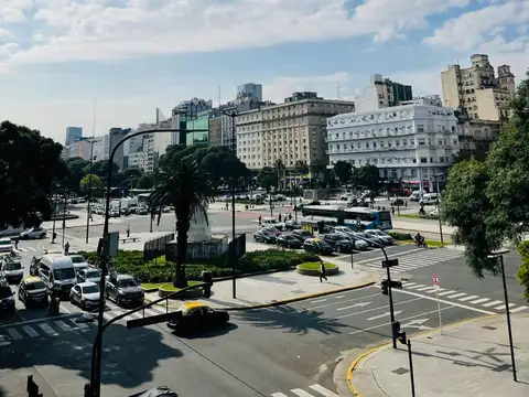 DEPARTAMENTO de 4 ambientes con Balcón