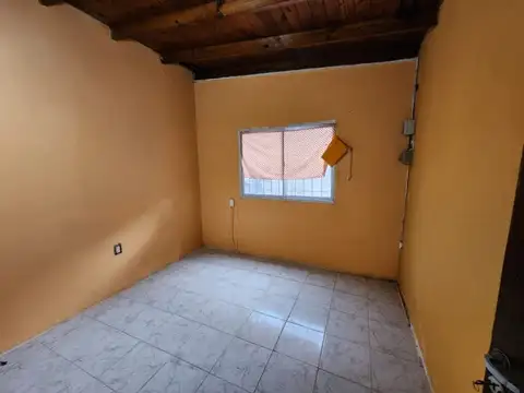 Casa en Alquiler con 1 cochera
