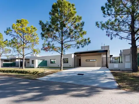 VENTA | PERMUTA - Casa 3 Dormitorios con pileta - Don Mateo Etapa 1, Funes. APTA CRÉDITO.