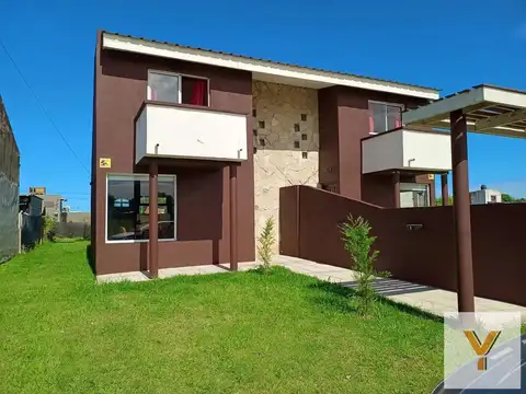 Departamento en venta - 2 Dormitorios 2 Baños - Santa Clara del Mar