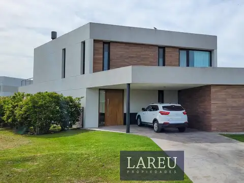 Casa en Alquiler de 4 dormitorios