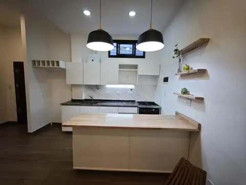 Depto Tipo Casa 2 ambientes con 1 baño