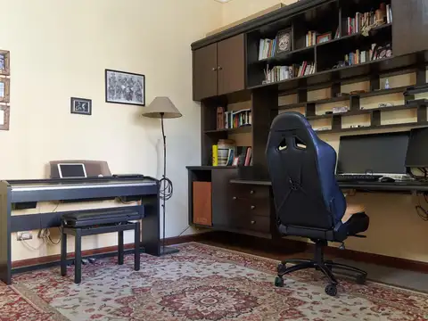 Casa 5 ambientes con 1 baño