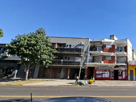 Local en Venta 54 años