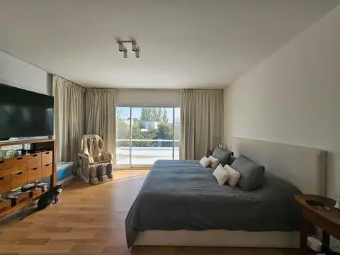 Casa 7 ambientes con 3 baños