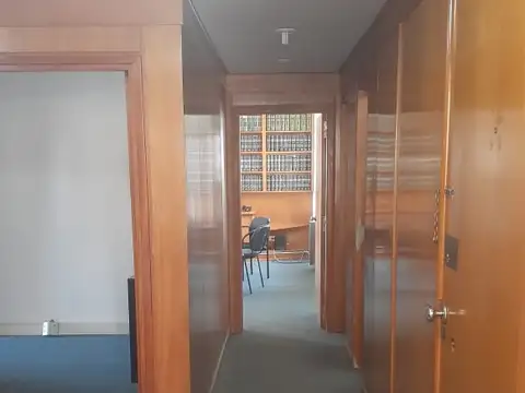 Oficina en Venta 70 años