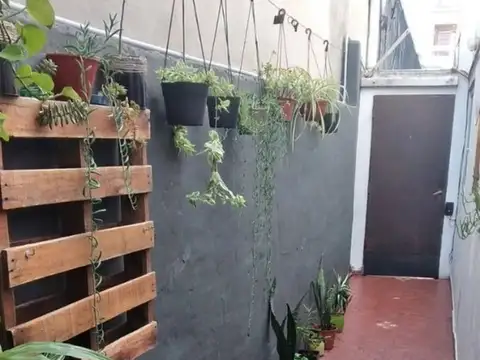 Venta PH 3 ambientes Ciudadela Centro con Galpón