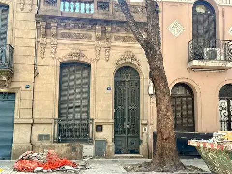 Venta Casa 3 dormitorios PH antigua Funcional Rosario Ideal uso comercial profesional instituciones