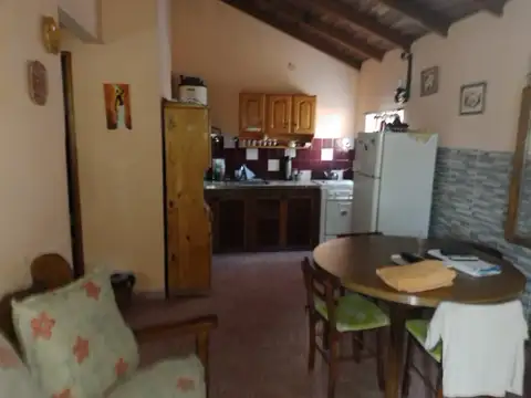 Casa en venta - 2 Dormitorios 1 Baño - Cochera - 225Mts2 - Santa Teresita