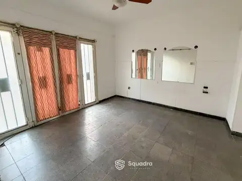 Casa 5 ambientes con 1 baño