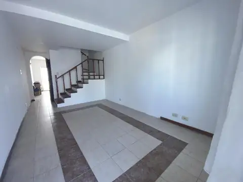 Avdor. Pluschow al 6200, Ciudad Jardin - Venta TRIPLEX