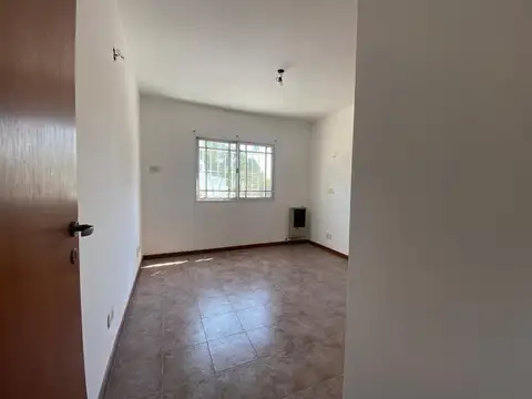 Avdor. Pluschow al 6200, Ciudad Jardin - Venta TRIPLEX