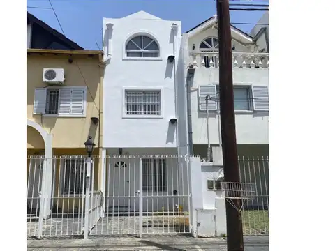 Avdor. Pluschow al 6200, Ciudad Jardin - Venta TRIPLEX