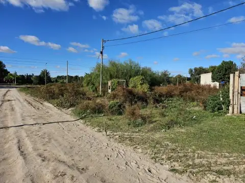 Rondeau entre Bv Pueyrredon y Yapeyu, amplio terreno de 717 m2
