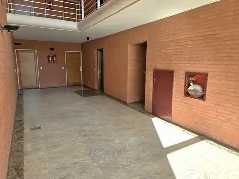 Nicolás Avellaneda 1600