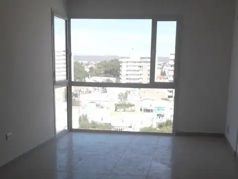 28 De Julio 300, Piso 7°