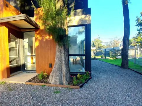 CASA 1 VENTA 3 DORMITORIOS 2 BAÑOS 2 COCHERA VENTA