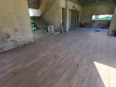 Casa 6 ambientes con 3 baños