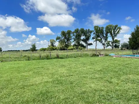 Descubre la magia de Bahia de los Lobos con la venta de este encantador complejo de dos cabañas!