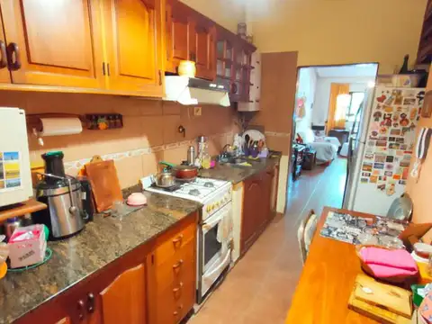 Casa 5 ambientes con 1 baño