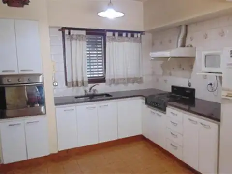 Casa en Venta en Olivos, USD 290.000