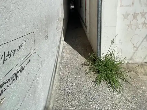 Depto Tipo Casa 4 ambientes con 1 baño