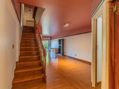 Depto Tipo Casa en Venta con 1 cocheras