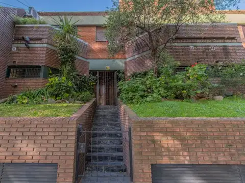 Depto Tipo Casa en Venta con 1 cocheras